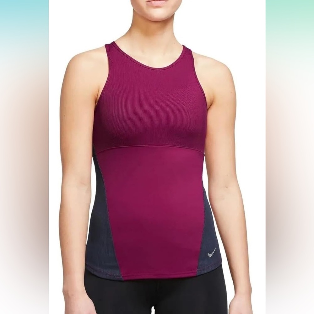 NWT Nike top